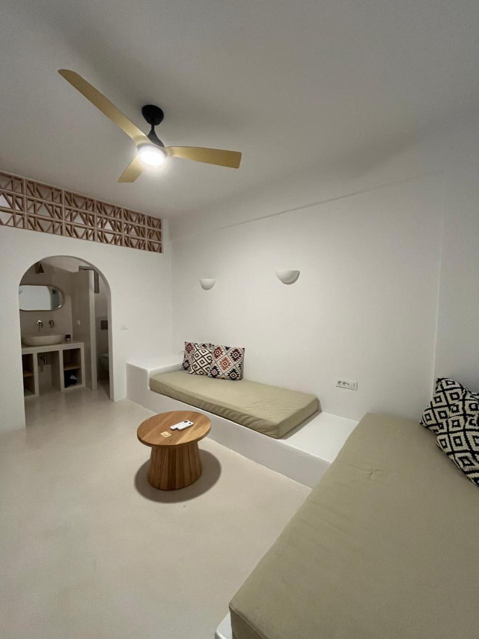 Ios Alcyon Blue Suites Exterior photo
