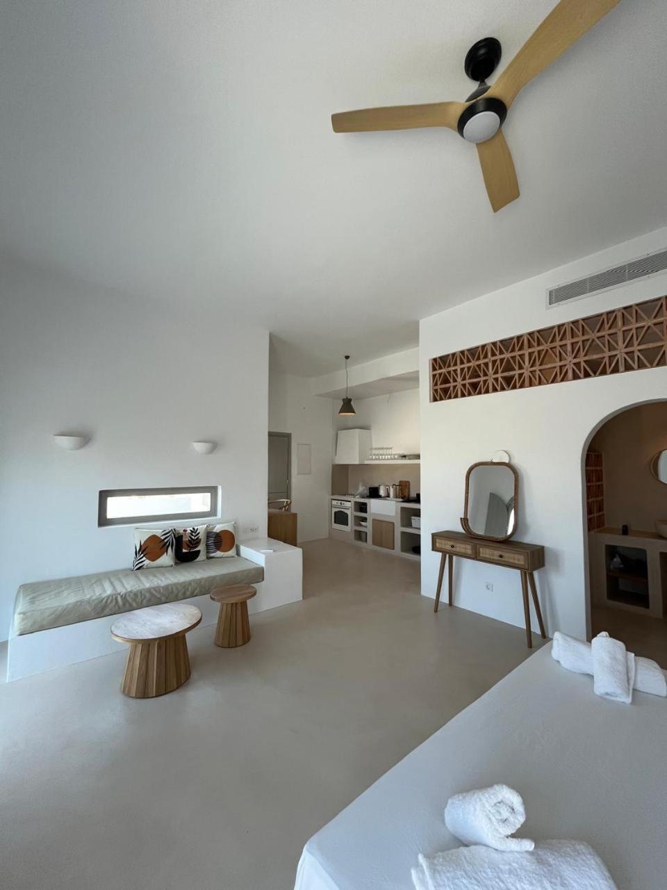Ios Alcyon Blue Suites Exterior photo